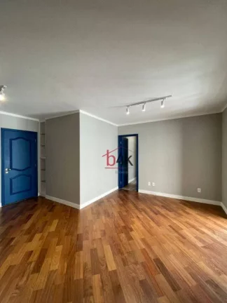 Imagem Apartamento à venda no Brooklin. 85m², 3 quartos, 1 suíte e 2 vagas. Rua Califórnia, 693.