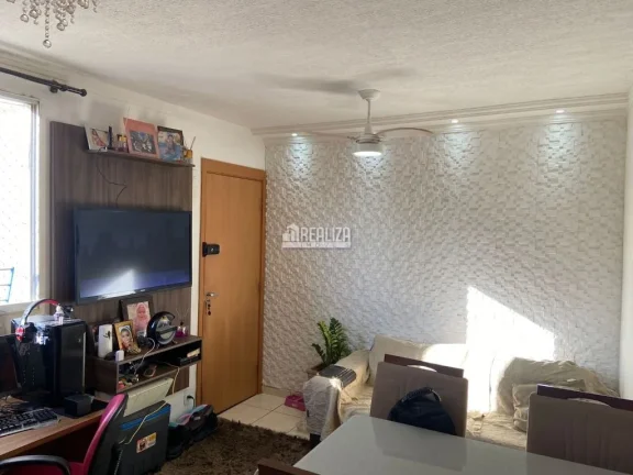 Imagem Apartamento à venda no Condomínio Parque Unilife, bairro Residencial Palmeiras, em Uberaba - Imperdível!