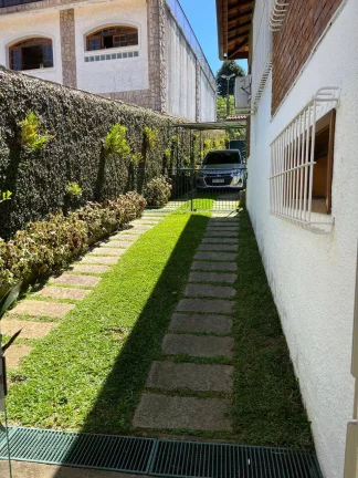 Imagem Vendo esta luxuosa casa no bairro Conego . Nova Friburgo.