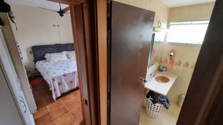Imagem APARTAMENTO A 2 QUADRA DA PRAIA DE PITANGUEIRAS, 3 DORMITÓRIOS (1 SUÍTE), 2 VAGAS DE GARAGEM E LAZER.