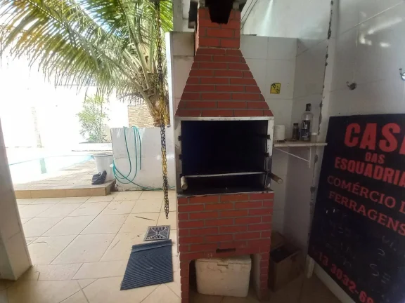 Imagem Casa Térrea com 2 Piscina em Bairro Residencial - Peruíbe