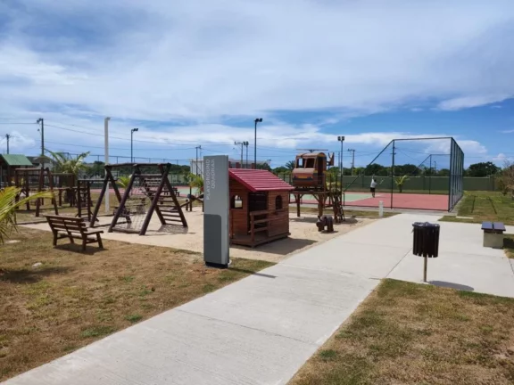 Imagem CASA EM CONDOMINIO RESIDENCIAL em Cabo Frio - RJ, Estrada do Guriri