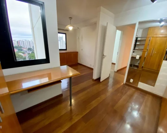 Imagem Apartamento ao lado do metrô Vila Sonia,3 dorm,1suite,2 vagas.