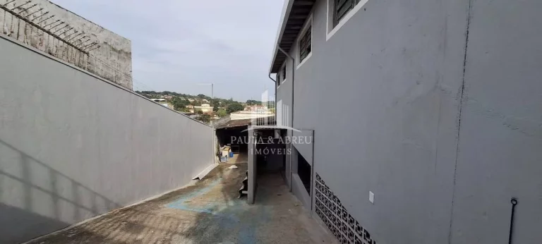 Imagem Galpão, Pq Galpão nos Fundos e Casa 4 Cômodos, 381m², 13,4 metros testada, no Jardim Amazonas, Suzano-SP