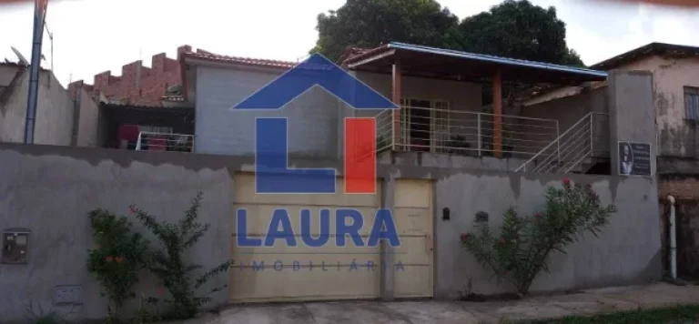 CASA RESIDENCIAL em ITAÚNA - MG, SANTANENSE