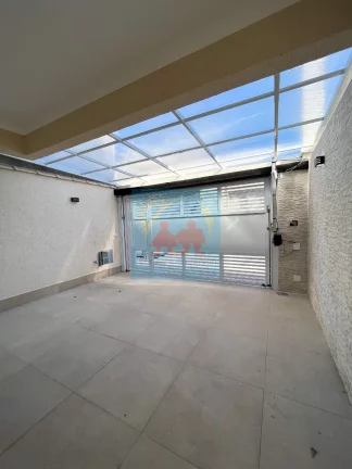 Imagem Sobrado à Venda 2 suites, churrasqueira, 2 vagas, na Ocian, Praia Grande - Fino Acabamento! 410mil