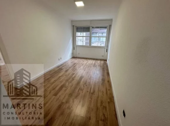Imagem Reformado, 1 Dorm, Quadra da Praia da Pompéia em Santos
