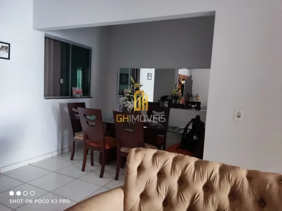 Imagem CA1586

Casa com 3 quartos no Moinho dos Ventos, com 120m² de área construída 

A casa possui:

-...