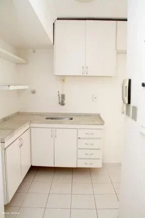 Imagem Apartamento à venda na Vila Andrade, São Paulo-SP: 3 quartos, 1 suíte, 2 banheiros, 1 vaga, 64m² de área.