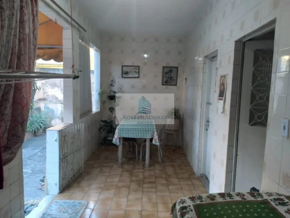 Imagem Oportunidade Imperdível: Casa à Venda em São João de Meriti-RJ, no Bairro Agostinho Porto - 3 quartos, 1 banheiro, 3 vagas, 92m².