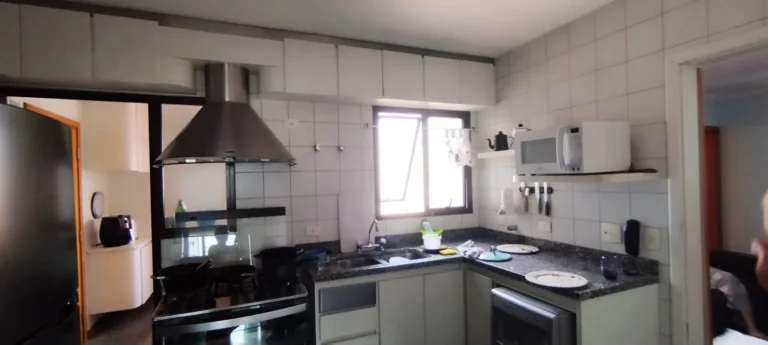 Imagem Apartamento 148 M², 3Q, 3 Suítes, 3 Salas, Hidro, 3 Banheiros, 3 Vagas, Lareira, Academia, Piscina, Churrasqueira, Quadra, Sauna, Salão de festas.