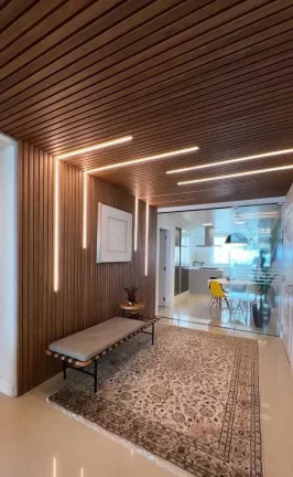 Imagem Apartamento mobiliado com 3 suítes e 3 vagas de garagem na Avenida Atlântica em Balneário Camboriú