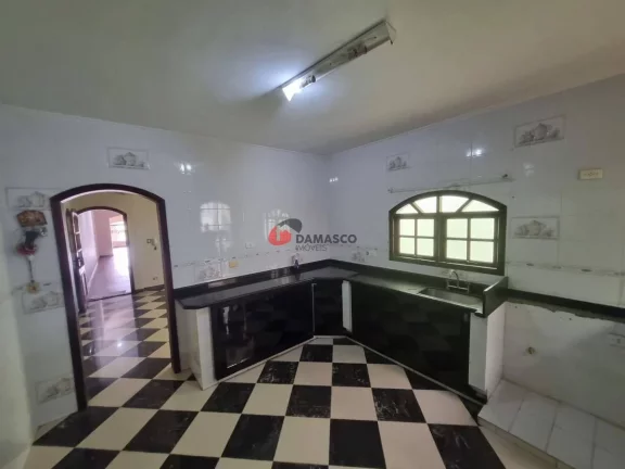 Imagem Sobrado à venda 3 Quartos, 2 Suites, 2 Vagas, 207 m², Campestre, Santo André - SP