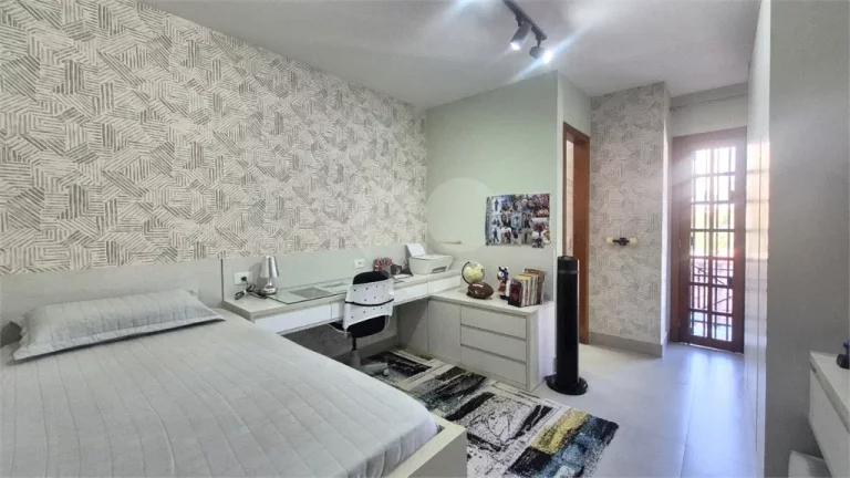 Imagem Sobrado à venda com 2 quartos, sendo 2 suítes, em Butantã, São Paulo - SP
