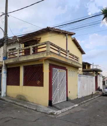 Imagem Sobrado 2 dormitórios, terraço, sala ampla, 2 banheiros, edícula, quintal, lavanderia, corredor l...