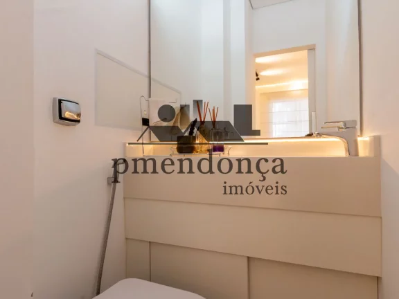 Imagem Apartamento reformado no primeiro andar em prédio charmoso da Ru Dr Gabriel dos Santos