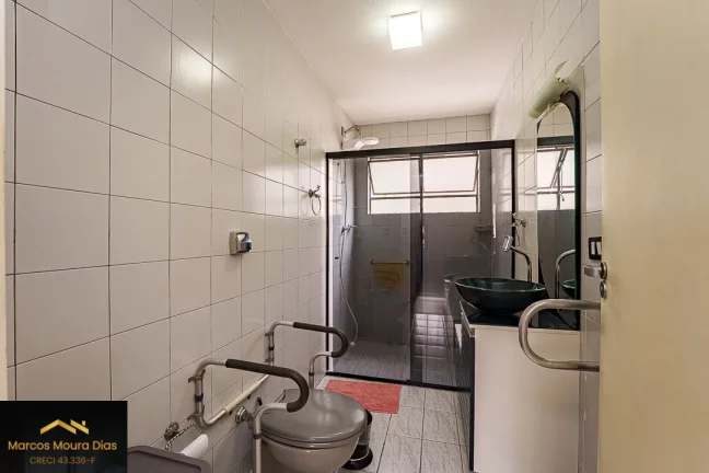 Imagem Apartamento em Perdizes, 120 m2, 3 Dormitórios, 2 Banheiros e 1 Lavabo. Edifício com Lazer, Portaria 24 hs e Gerador. Fácil Acesso a futura Estação Metrô