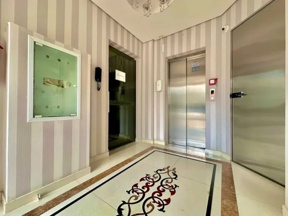 Imagem Apartamento com 3 dormitórios sendo 1 suíte e 1 vaga de garagem na Meia Praia, Itapema/SC