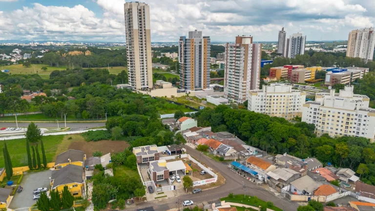 Imagem Sobrado 3 quartos com churrasqueira próximo Positivo