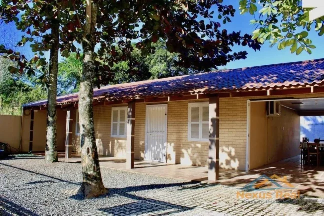 Imagem Casa com Piscina para Temporada