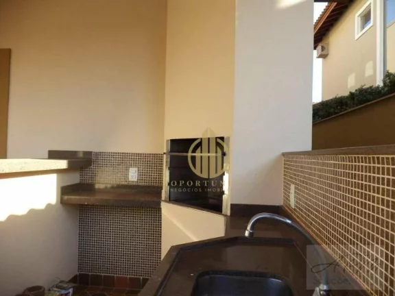 Imagem Sobrado com 3 suítes, escritório e piscina.