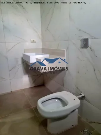 Imagem Sobrado para Venda em Maringá, JARDIM TÓQUIO, 3 dormitórios, 2 suítes, 4 banheiros, 4 vagas