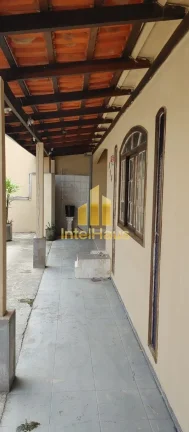 Imagem Sobrado à venda na faixa mar do Balneário Shangri-Lá, em Pontal do Paraná, localizado a poucos m...
