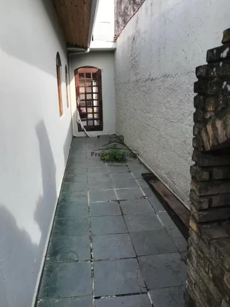 Imagem Casa à venda no bairro Parque São Francisco - Guaratinguetá/SP