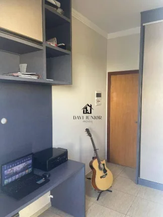 Imagem Casa com 3 dormitórios sendo 1 suíte à venda, 184 m² por R$ 890.000 - Horto Florestal II - Sorocaba/SP