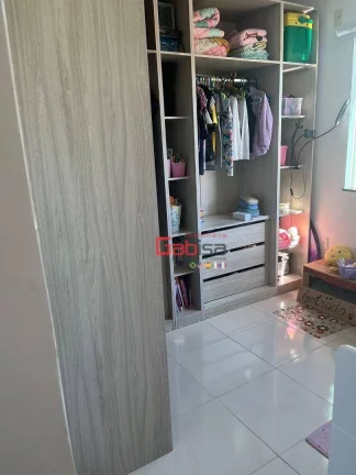 Imagem Apartamento com 3 dormitórios à venda, 99 m² por R$ 370.000,00 - Porto da Aldeia - São Pedro da Aldeia/RJ
