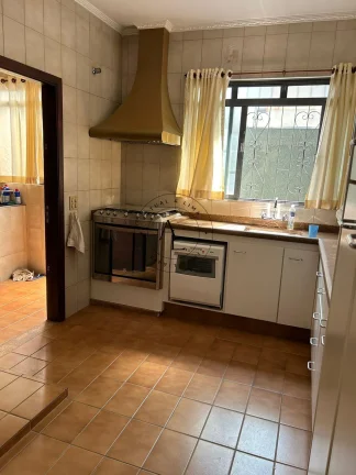 Imagem Casa à Venda no Parque Taquaral - 3 Quartos (1 Suíte) e com Edícula nos fundos - Campinas
