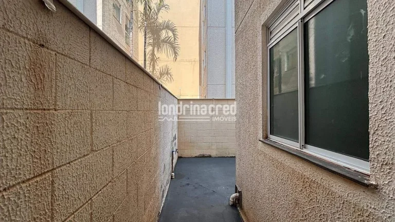 Imagem Apartamento no Spazio La Traviata em Londrina, 47m², 2 dormitórios, 1 banheiro, sala, cozinha e 1 vaga de garagem em condomínio seguro e bem localizado
