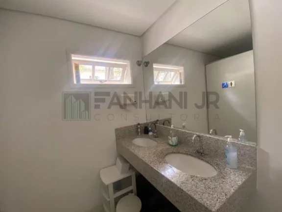 Imagem Oportunidade única: Casa comercial com 6 salas e 8 banheiros no Jardim Paulista, São Paulo-SP, 390m² e 20 vagas de garagem!