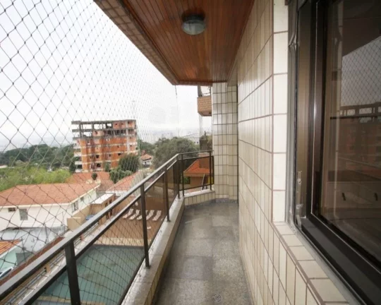 Imagem Seu Refúgio Espaçoso com Vista Panorâmica no Alto da Lapa!