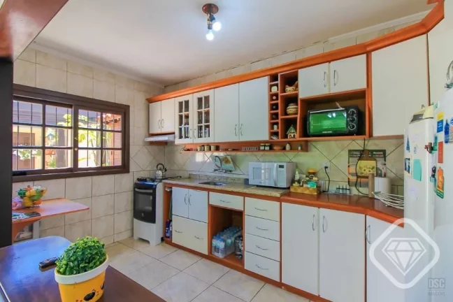 Imagem Sobrado com charme e praticidade na zona sul!

Essa casa estilo sobrado é perfeita para quem busca ...