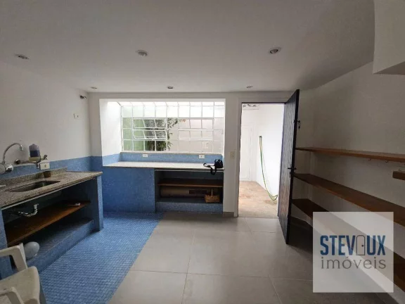 Imagem Casa de Vila reformada e muito ensolarada na Vila Olímpia