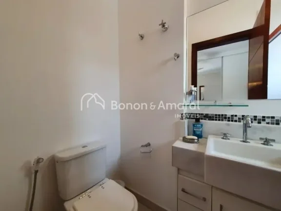 Imagem Esta casa impecável no Condomínio Fiorella em Valinhos oferece um ambiente extremamente arejado e ...