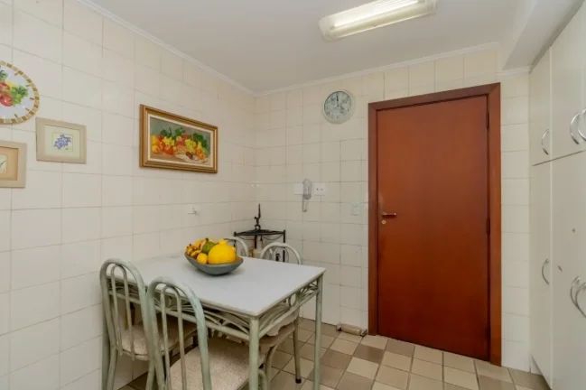 Imagem Apartamento Perdizes - 170M², 4 Dorms, 2 Suítes, 3 Salas, 3 Vagas Demarcadas, Face Norte, Varanda, Armários, Depósito, Hidromassagem, Piscina.