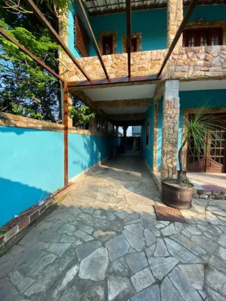 Imagem Casa em Condomínio para Venda em Itaboraí, Centro (Manilha), 4 dormitórios, 1 suíte, 3 banheiros, 3 vagas