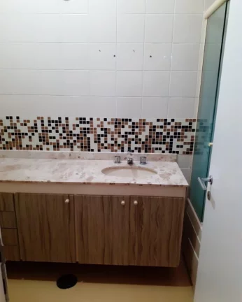 Imagem Vendo sobrado em condomínio - Villaggio da Granja- 3 dormitórios