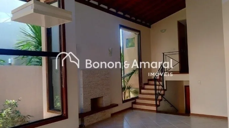 Imagem Belíssima casa para locação no Condomínio Florada da Mata, em Valinhos localizada em região pri...