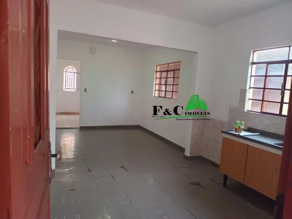 Imagem Casa para Venda em Limeira, Vila Queiroz, 4 dormitórios, 1 suíte, 2 banheiros, 4 vagas