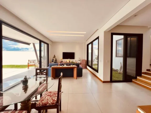 Imagem Casa Sobrado, 4 Dormitórios ( 4 suítes), 4 vagas, Alphaville, Urbanova - Sjc.