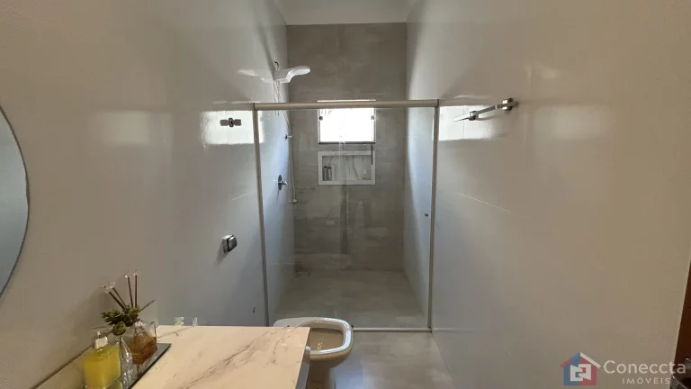 Imagem Casa Moderna à Venda no Residencial Barreiro, Patos de Minas - 3 Dormitórios, Piscina e Área Gourmet