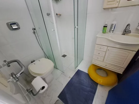 Imagem PITANGUEIRAS - UMA QUADRA DA PRAIA , LOCALIZAÇÃO PRIVILEGIADA , CONDOMÍNIO BAIXO.