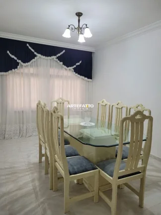 Imagem Casa com piscina bem localizada