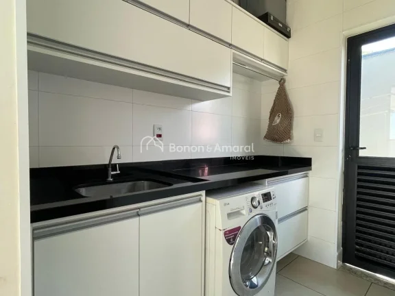 Imagem Seu novo lar espera por você!

Localizada no Condomínio Portal do Jequitibá, esta casa foi pensad...