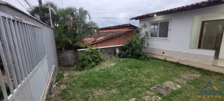 Imagem Casa com 2 Quartos à Venda no Bairro Perocão - Guarapari/ES