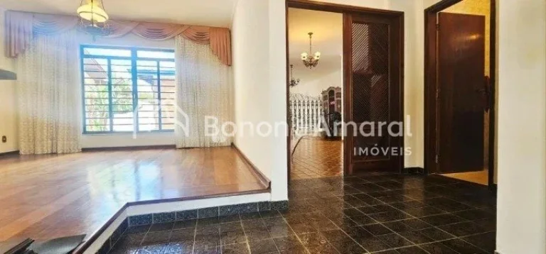 Imagem Casa com 4 quartos para ALUGAR no Jardim Chapadão - Campinas