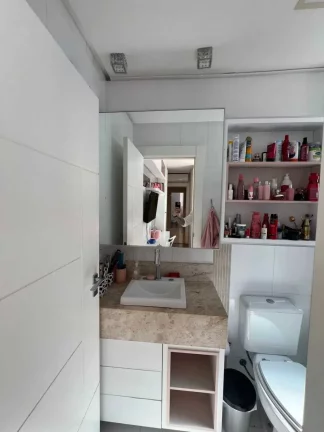 Imagem Apartamento mobiliado com 3 dormitórios sendo 3 suítes e 2 vagas de garagem em Balneário Camboriú